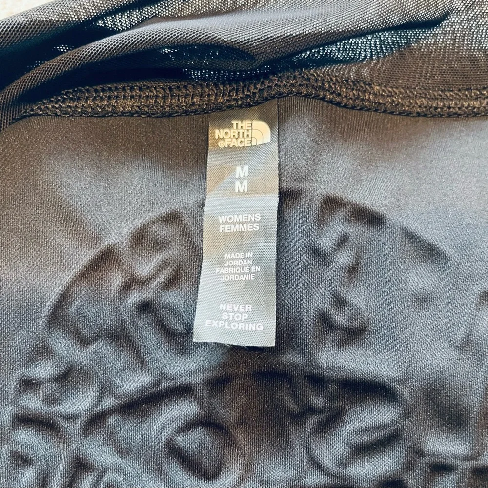 The North Face Women’s Trailwear QTM long sleeve *NWOT* - Picture 9 of 10